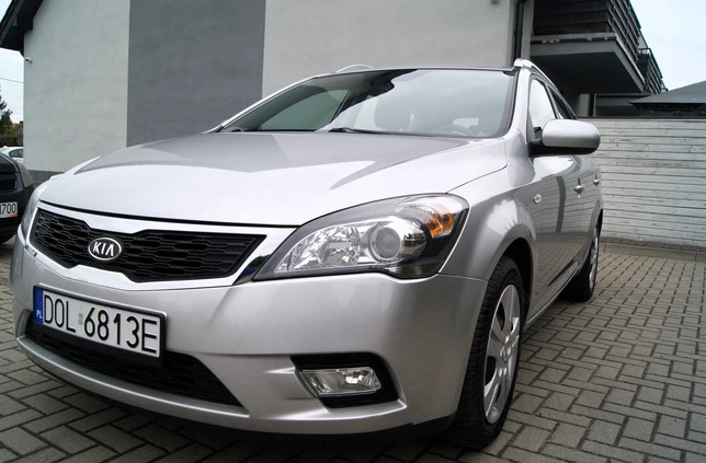 Kia Ceed cena 18600 przebieg: 215000, rok produkcji 2010 z Syców małe 352